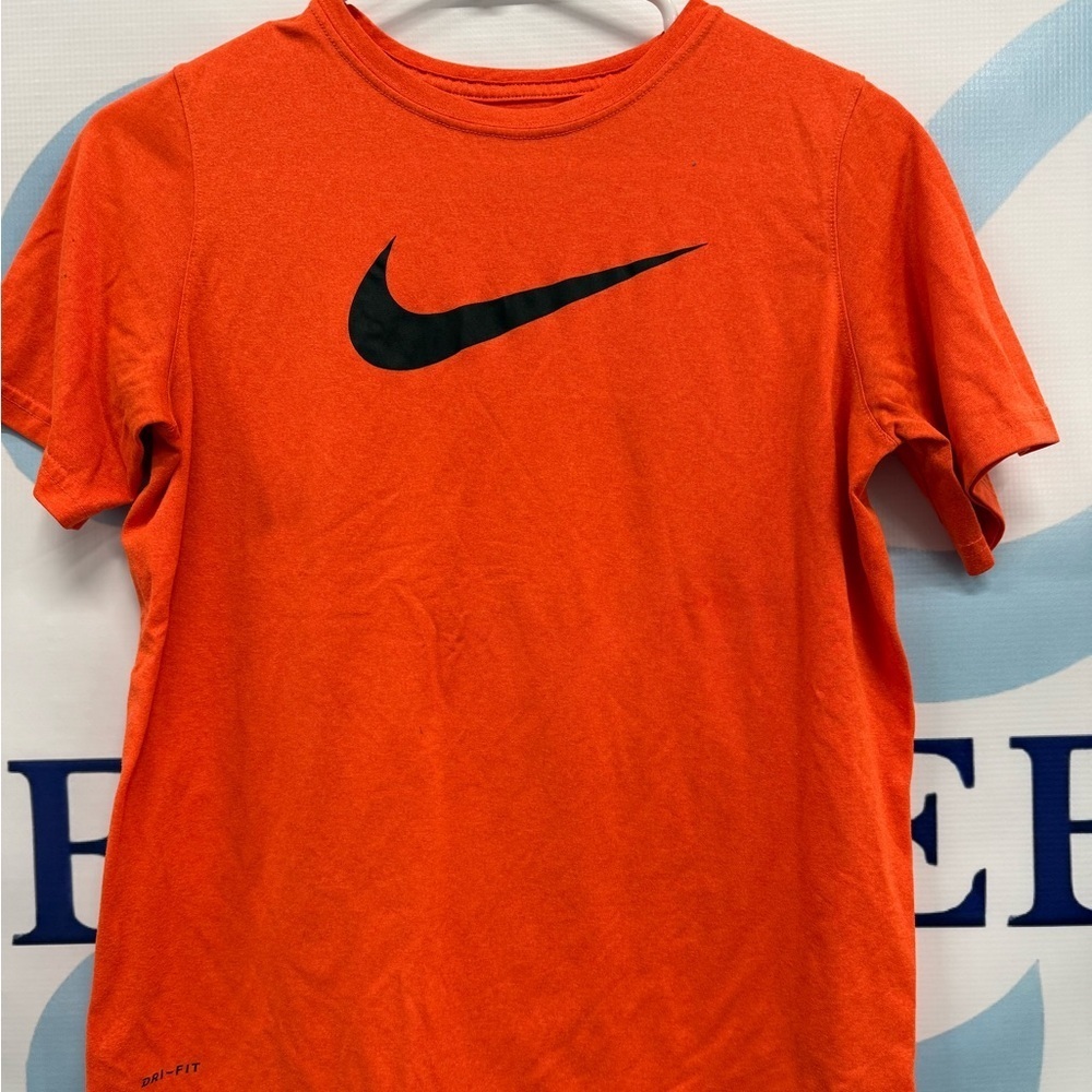 Nike boys dry fit T-shirt